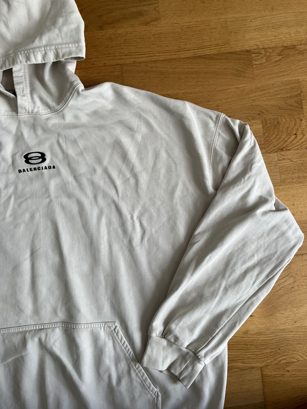 Balenciaga Balenciaga Unity Logo Hoodie Size US XL / EU 56 / 4 - 4 Thumbnail