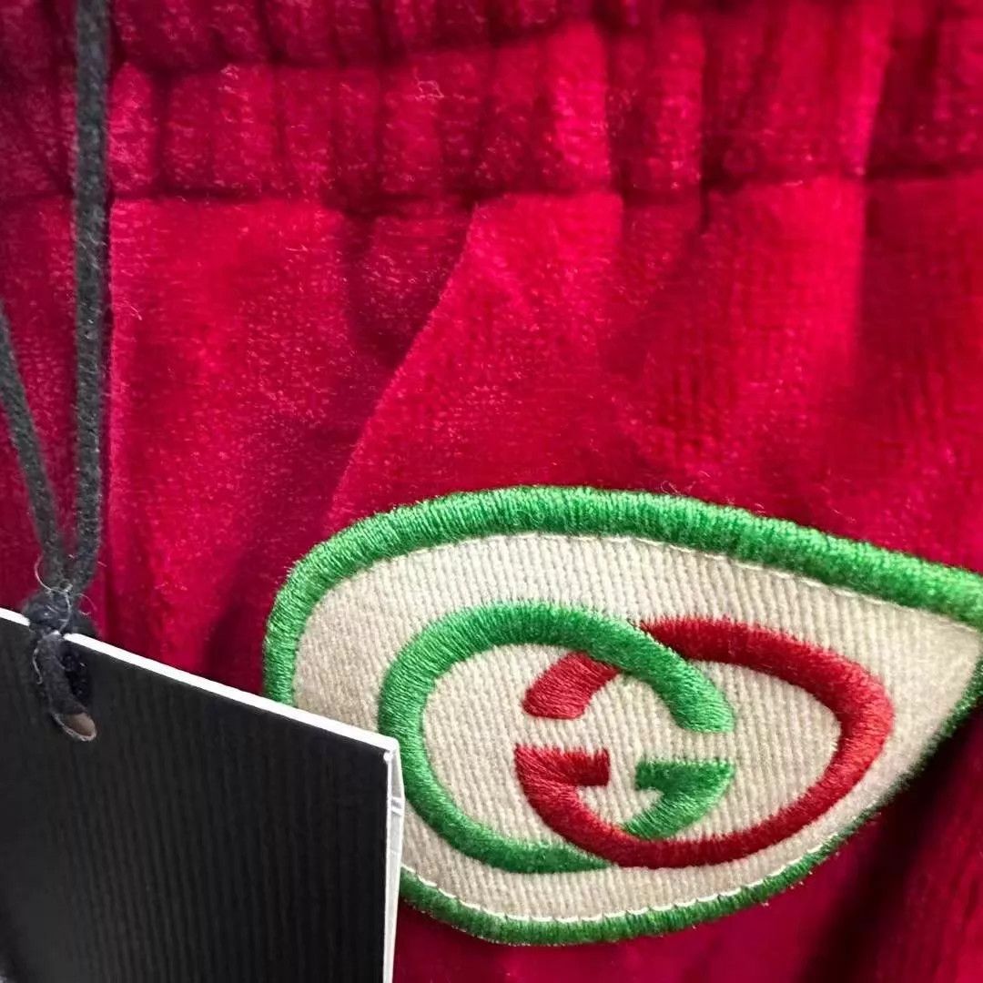 Gucci Gucci red paneled velvet small logo sweats OS XXS NWT Size 24" / US 00 / IT 34 - 2 Thumbnail