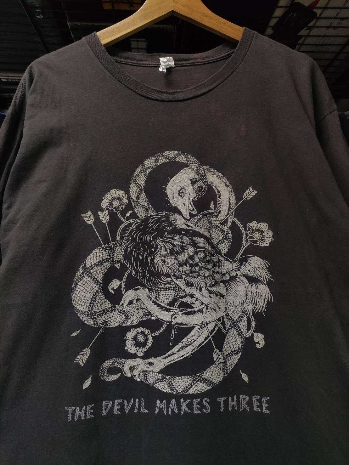Band Tees The Devil Makes Three "Chains Are Broken" Promo T-Shirt Size US XL / EU 56 / 4 - 1 Thumbnail