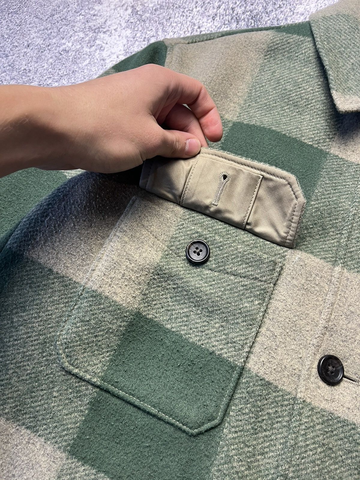Flannel Vintage Uniqlo Flannel Shirt Japanese Size M Size US M / EU 48-50 / 2 - 9 Thumbnail