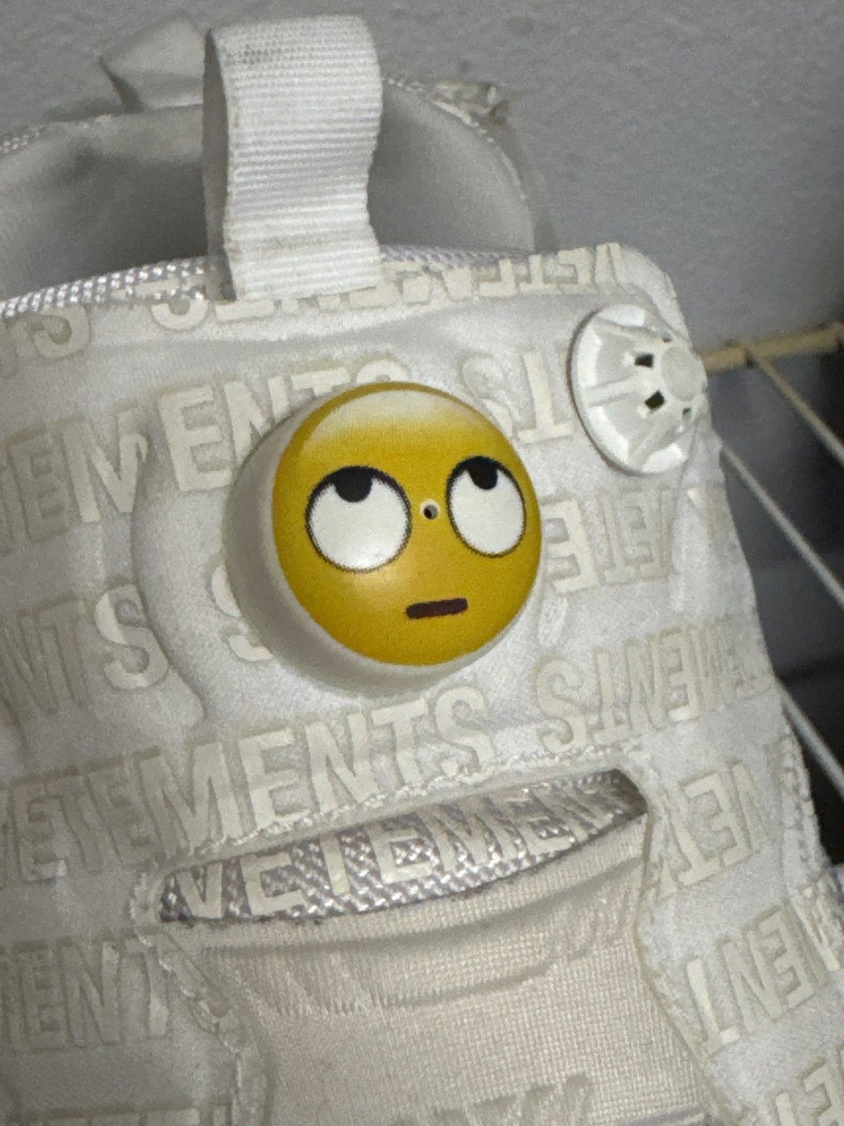 Vetements Vetements x Reebok Emoji Pump sneaker Size US 10 / EU 43 - 3 Thumbnail