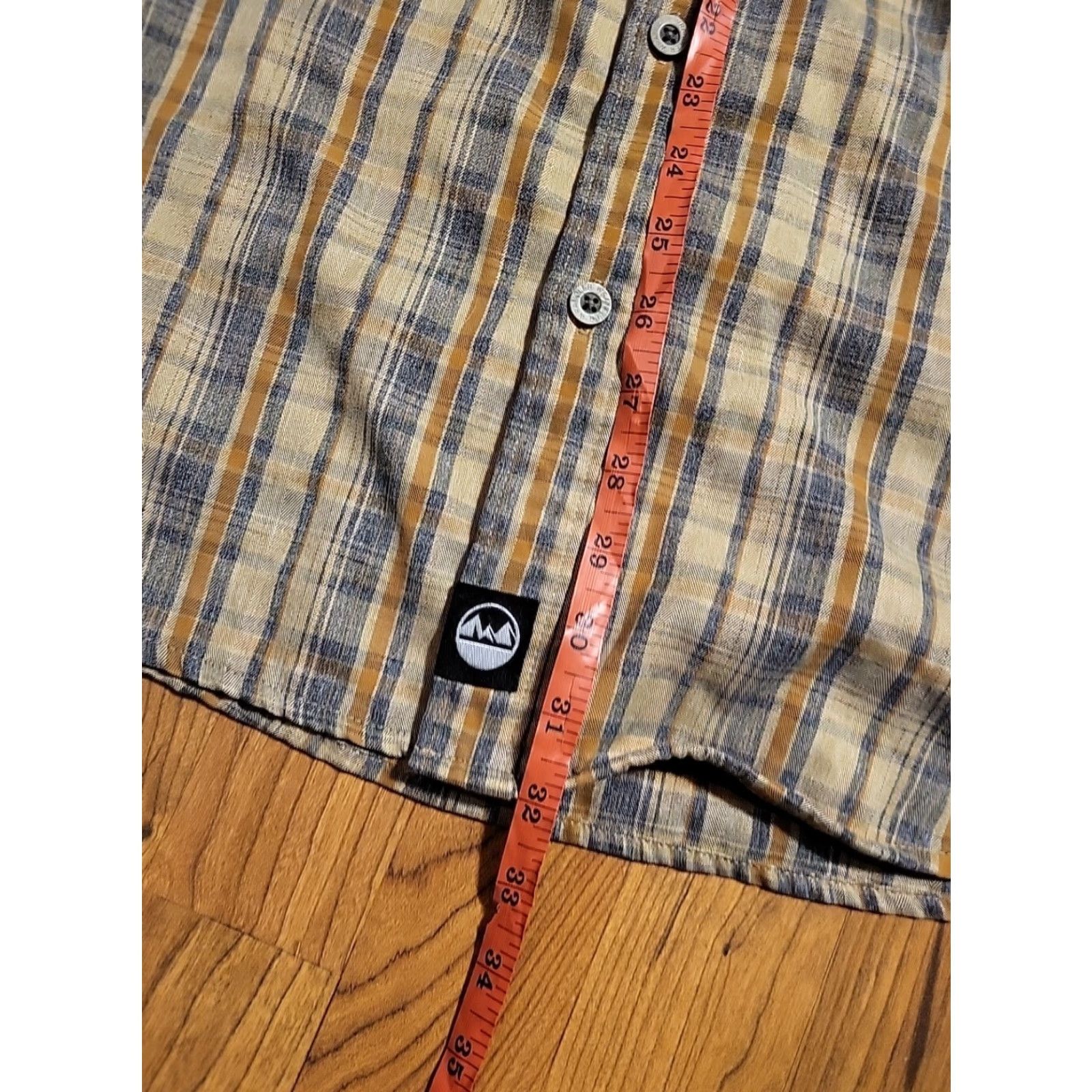 Wrangler Wrangler Outdoor Series XL Shirt Tan Plaid Long Sleeve Button-Up with Pockets Mens XL Tan Plaid Outdoor Series Shirt Size US XL / EU 56 / 4 - 5 Thumbnail