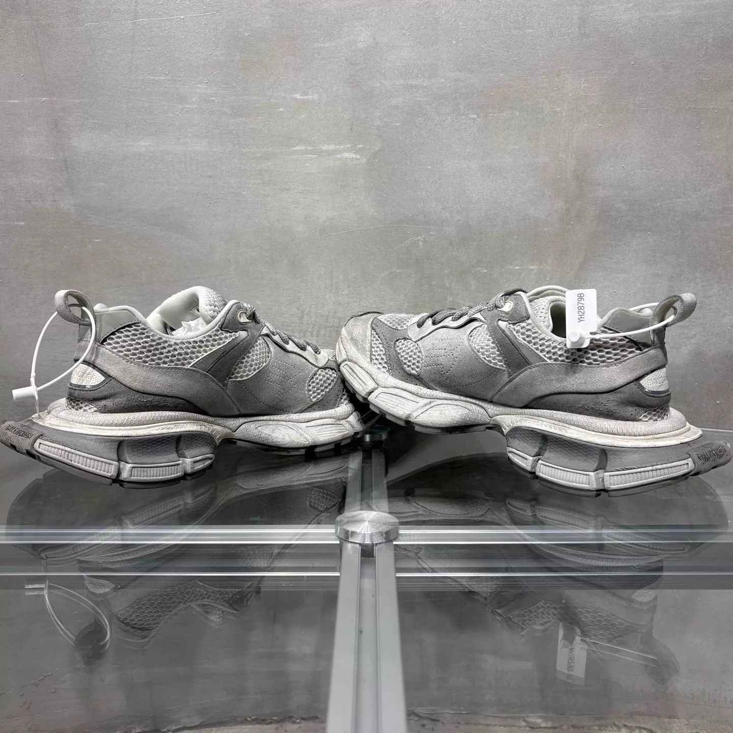 Balenciaga Balenciaga Gray Suede Colorblock Dad Shoe 42 YH28797 Size US 9 / EU 42 - 5 Thumbnail
