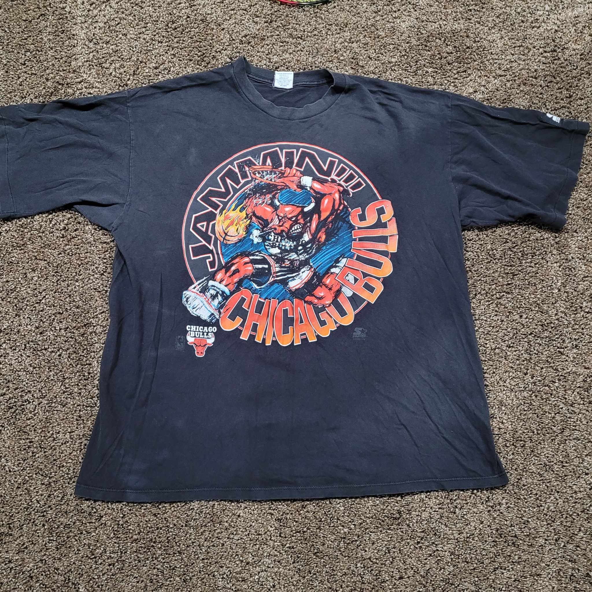 image of Vintage Jammin' Chicago Bulls Shirt in Black, Men's (Size XL)