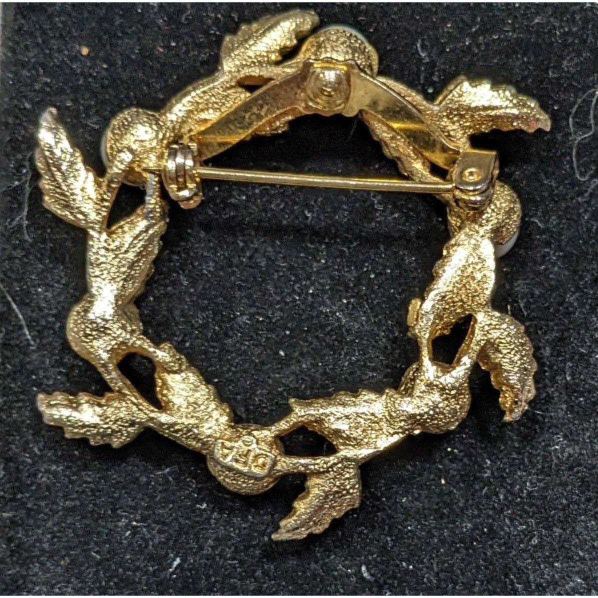 Other Vintage DFA Dubarry Fifth Avenue Gold Tone Leaf Wreath Brooc Size ONE SIZE - 4 Thumbnail