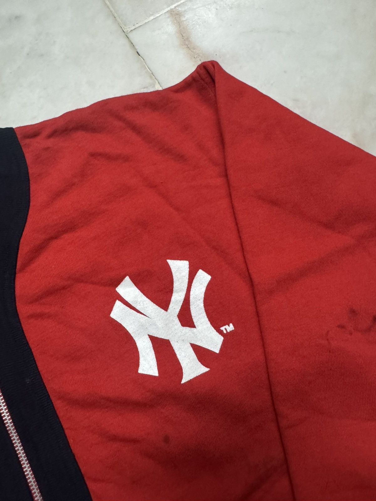 MLB 💥VINTAGE MLB 1998's NY LOGO ZIPPER SWEATER PLAYER WEAR Size US L / EU 52-54 / 3 - 5 Thumbnail
