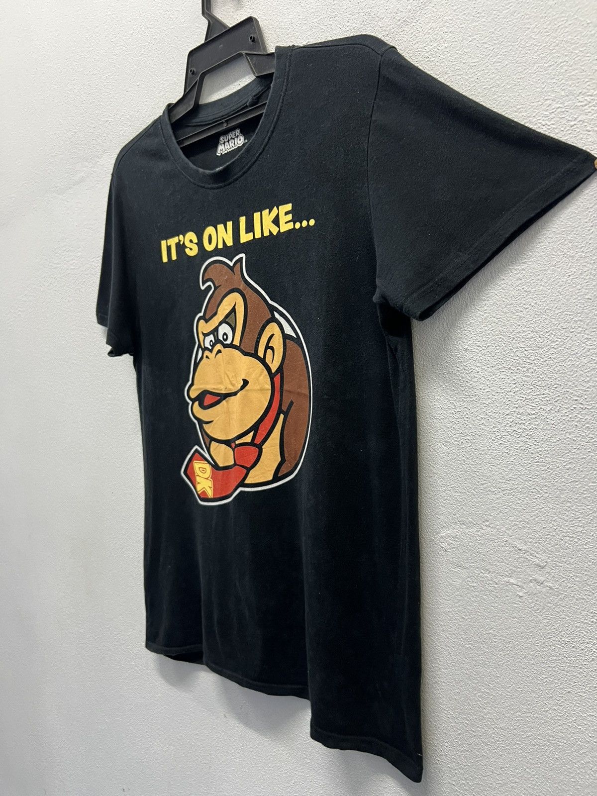 Nintendo 2021 NINTENDO SUPER MARIO IT’S ON LIKE.. SHIRT Size US M / EU 48-50 / 2 - 4 Thumbnail