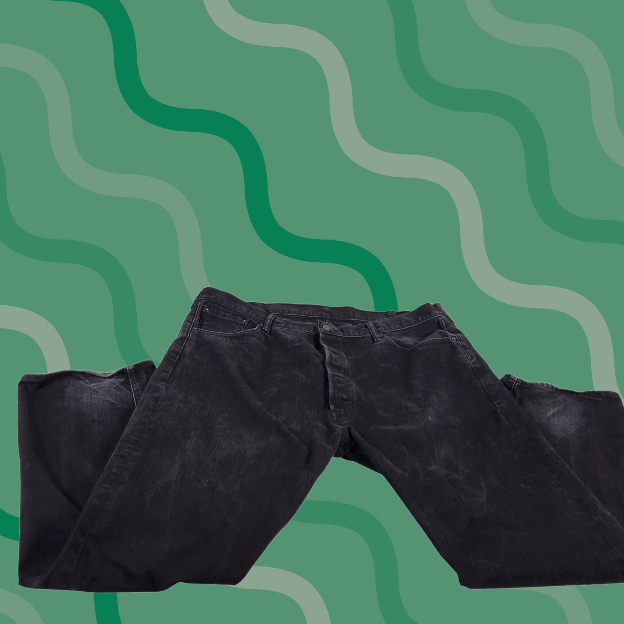 Levi's Item Specifications: Brand: Nike Size US 44 / EU 60 - 1 Thumbnail
