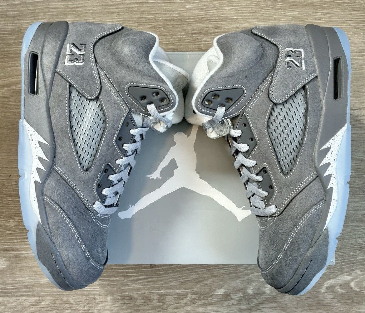 Jordan Brand Jordan 5 Retro Wolf Grey Size US 8.5 / EU 41-42 - 2 Thumbnail