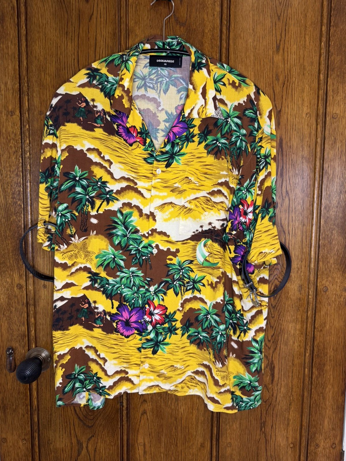 Dsquared2 SS18 Dsquared2 leather strap buckle Hawaiian floral shirt Size US M / EU 48-50 / 2 - 2 Thumbnail