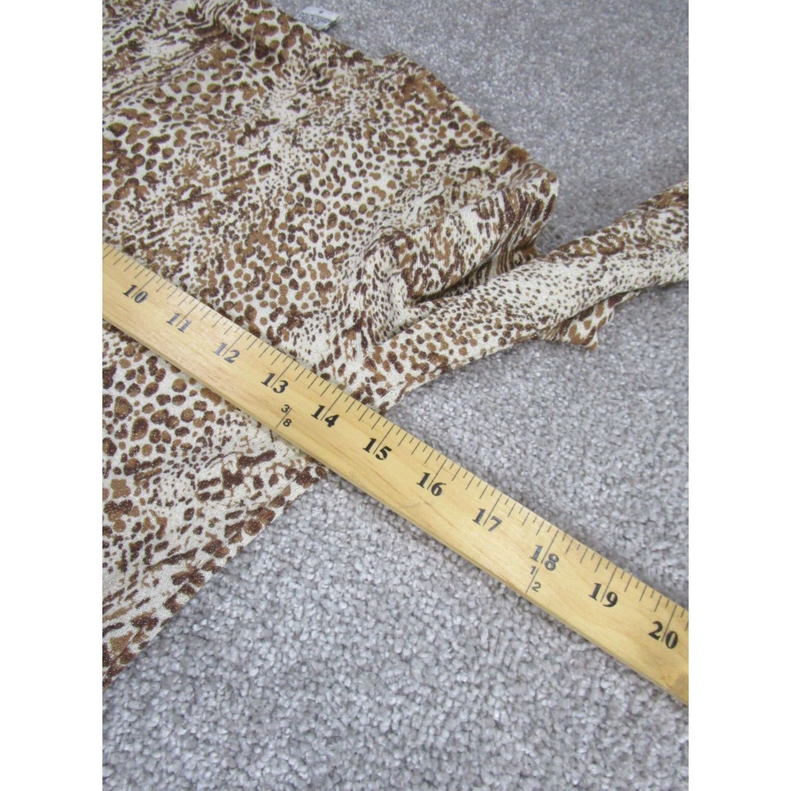 Diane von Furstenberg Diane von Furstenberg Shirt Womens Petites P Beige Animal Print Multicolor Collared Pullover Blouse Casual 90s Animals Womens Size S / US 4 / IT 40 - 4 Thumbnail