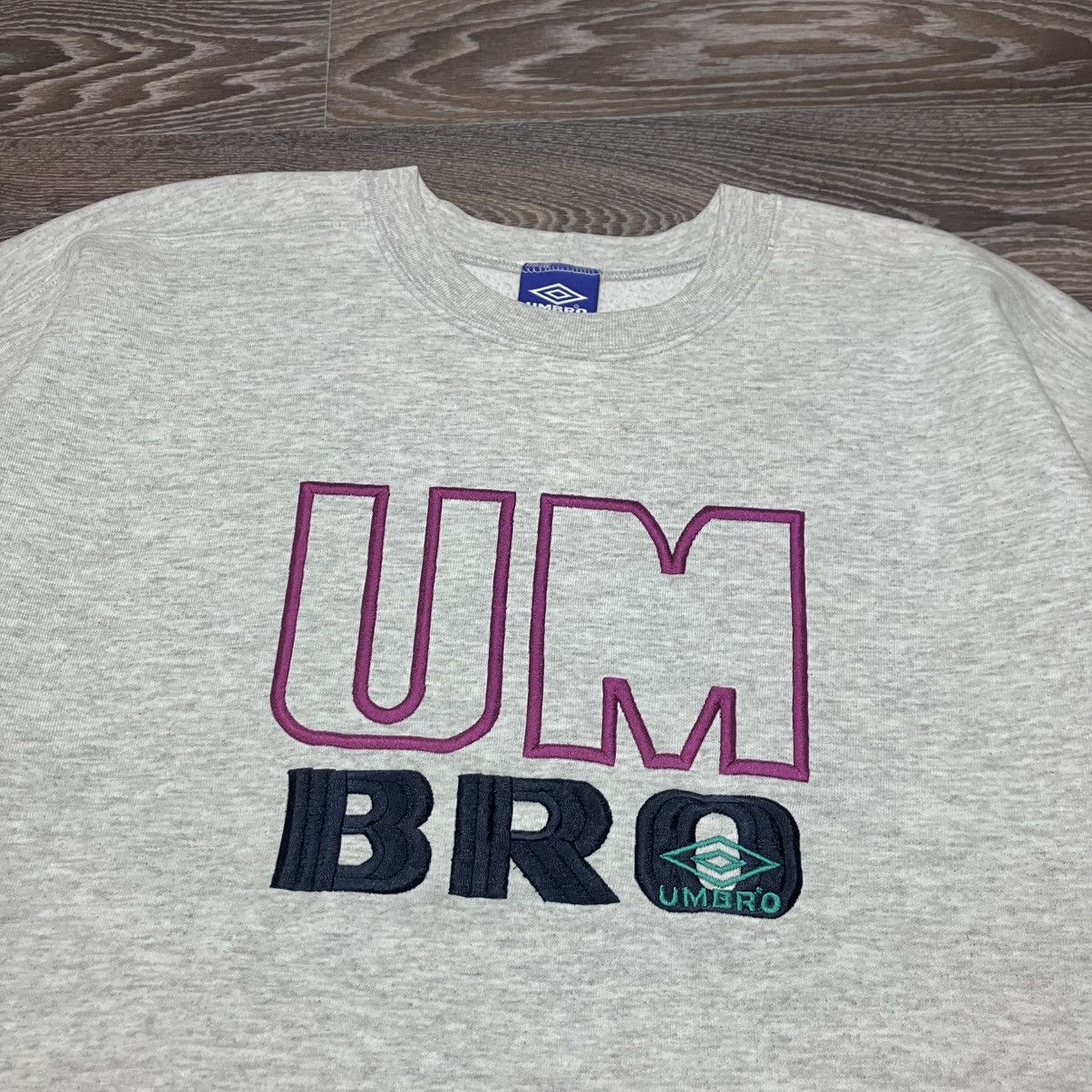 Umbro Vintage 90s UMBRO Embroidered Logo Baggy Fit Sweatshirt Size US XL / EU 56 / 4 - 3 Thumbnail