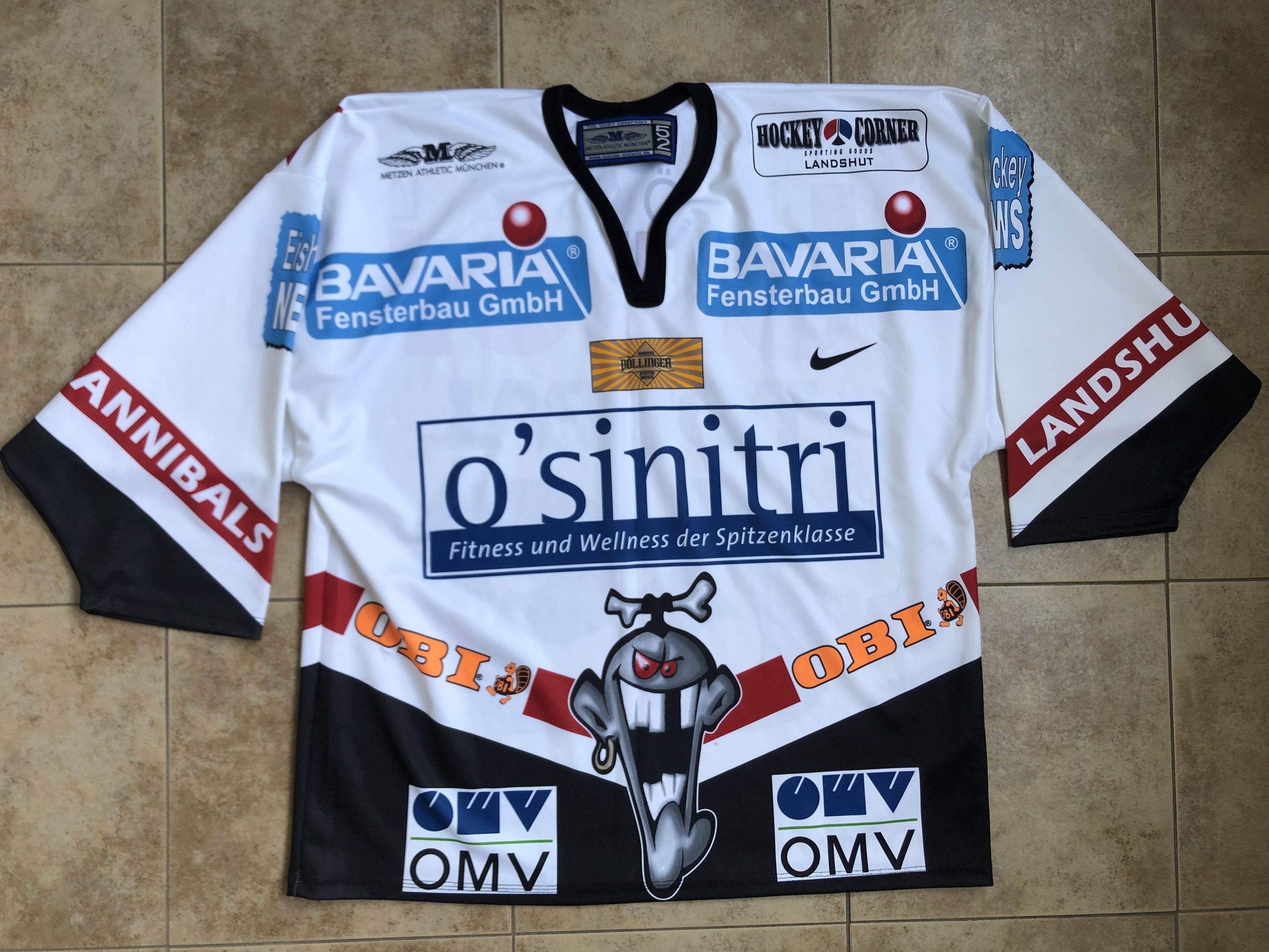 Vintage EV Landshut Cannibals Ice Hockey Team Issued Jersey Toupal Size US L / EU 52-54 / 3 - 1 Thumbnail