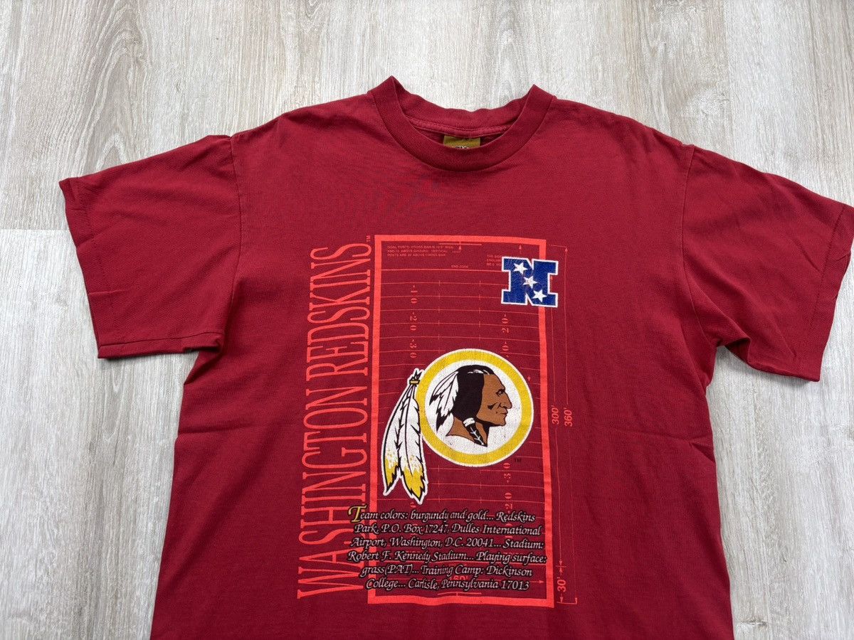 NFL × Nutmeg × Vintage Mens vintage t shirt Nutmeg Washington Redskins Size M Size US M / EU 48-50 / 2 - 3 Thumbnail