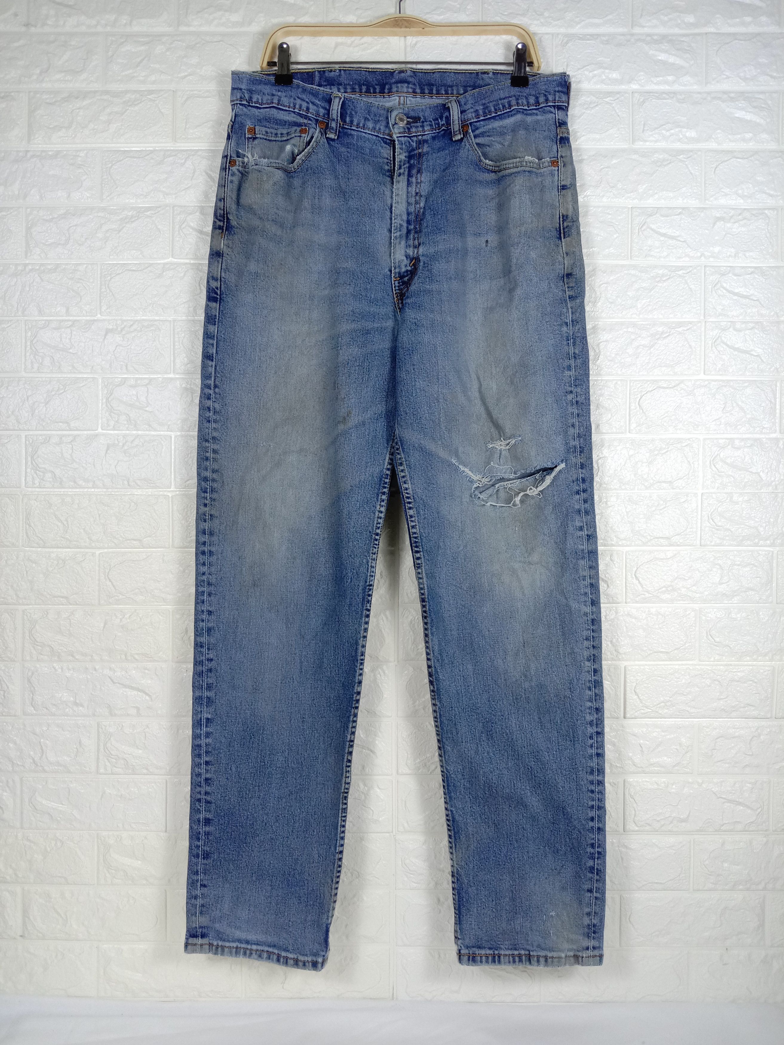 Levi's Vintage Levi's 550 Faded Blue Jeans Distressed Denim Size US 35 - 1 Thumbnail