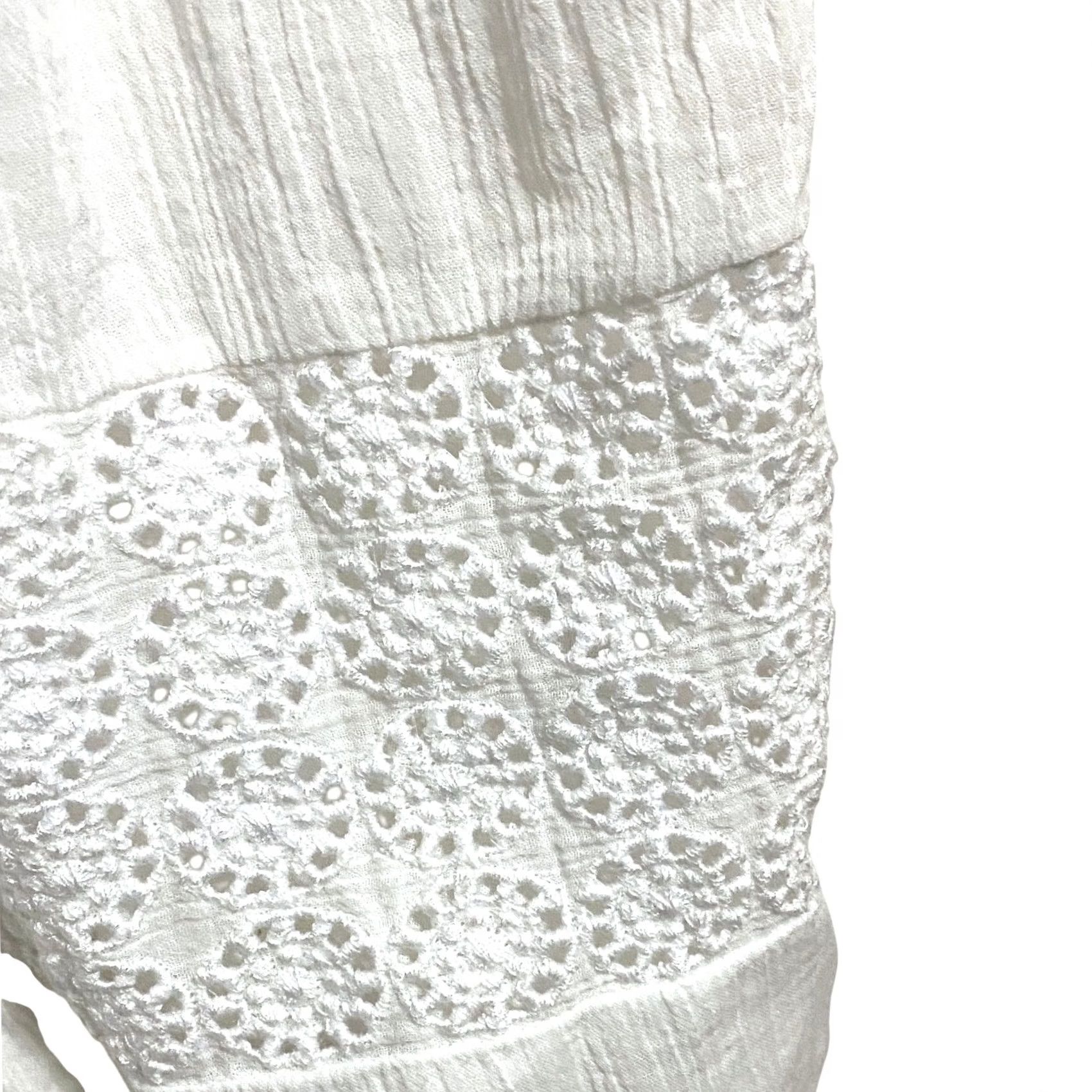 Old Navy Old Navy White Eyelet Blouse Top Womens 2XL Blouse Sleeveless Geometric Eyelet Boho Beach Preppy Soft Girl Womens Size XXL / US 16-18 / IT 52-54 - 2 Thumbnail