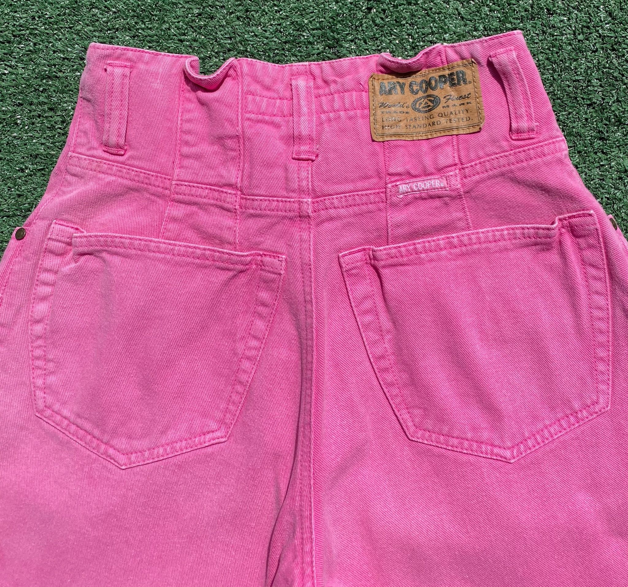 Vintage 80’s Hot Pink Paper Bag Waist Denim Shorts 24” Waist Size 24" / US 00 / IT 34 - 6 Thumbnail