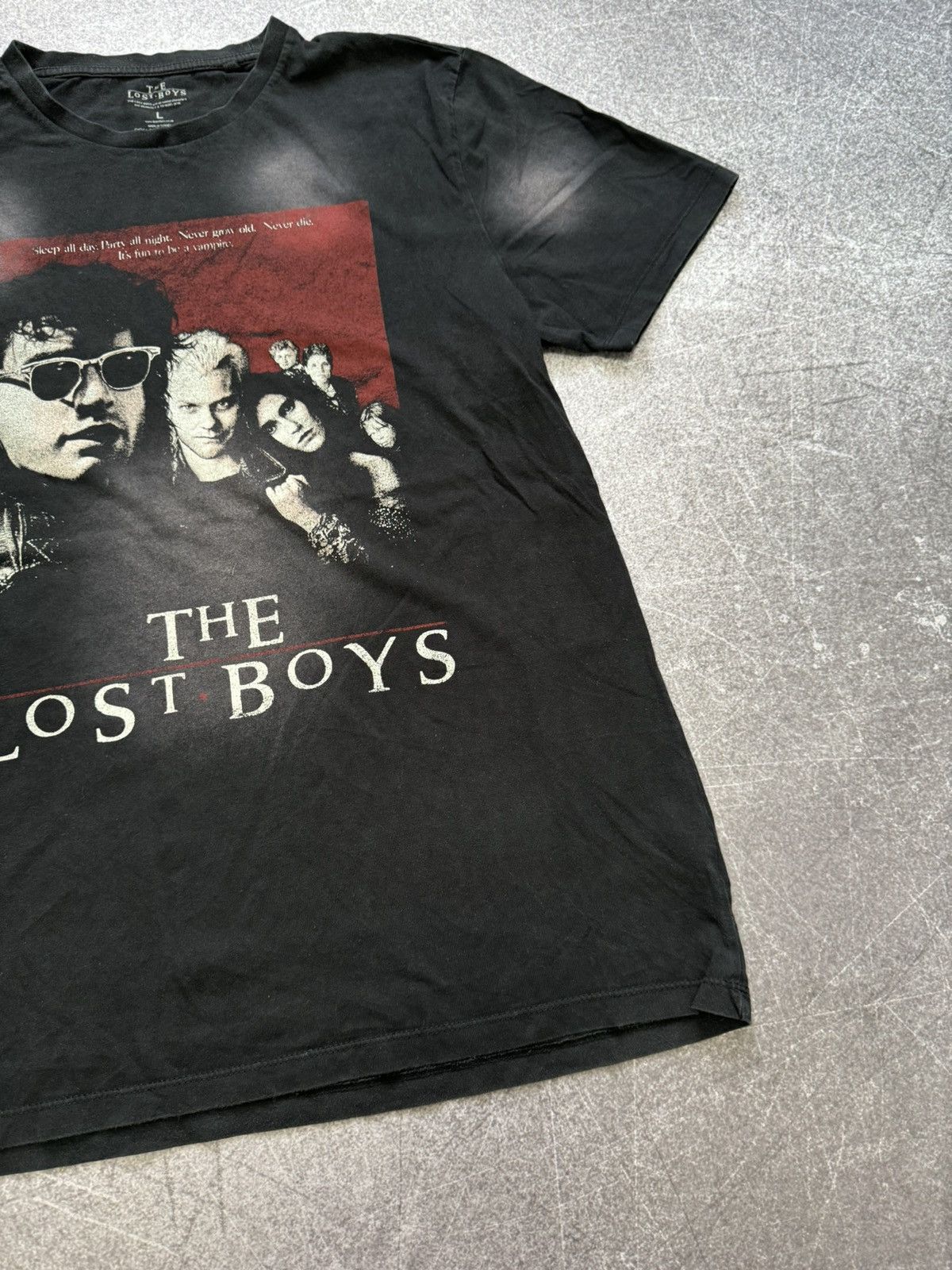 Vintage Vintage The Lost Boys Movie Tee Size US L / EU 52-54 / 3 - 5 Thumbnail