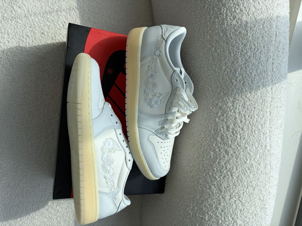 Nike Aur Jordan 1 Retro Low OG Coconut Milk Size US 9 / EU 42 - 5 Thumbnail