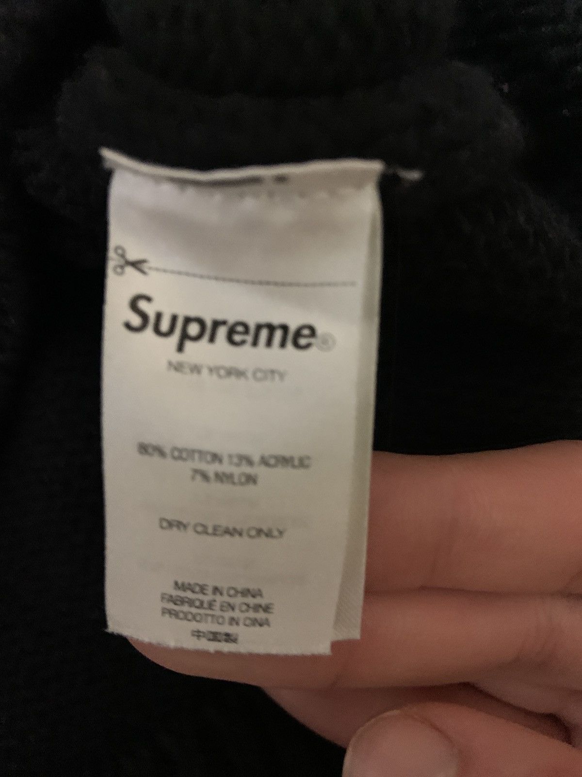 Supreme Embroided Supreme Logo Size US M / EU 48-50 / 2 - 5 Thumbnail