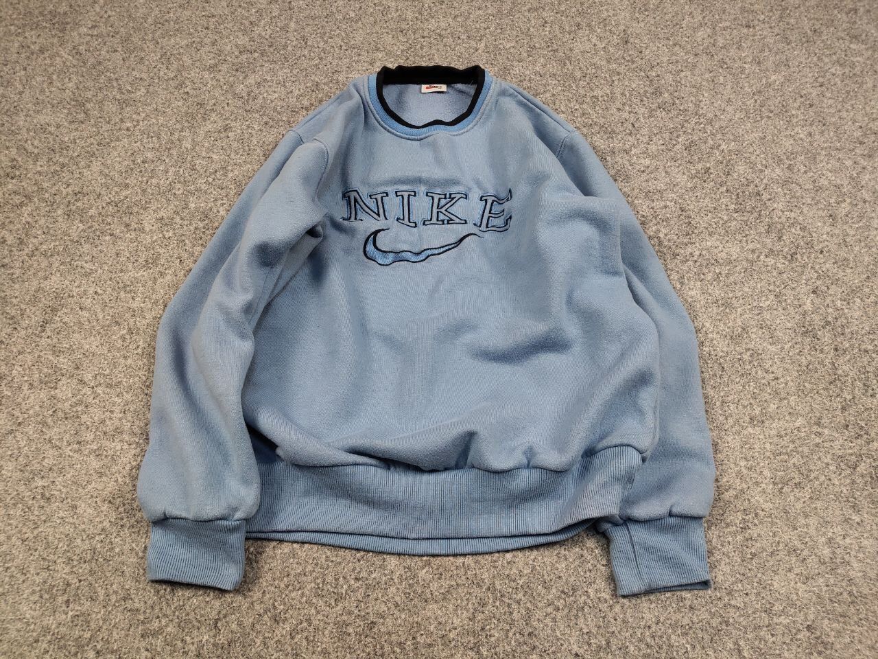 Nike Vintage 90's Nike center embroidered logo Blue Sweatshirt Size S / US 4 / IT 40 - 2 Thumbnail