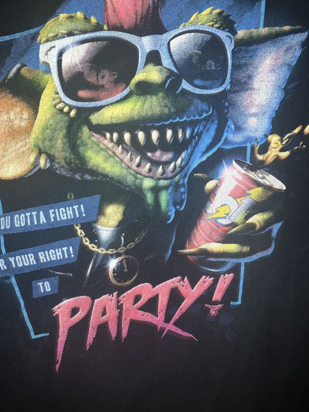 Vintage Rare gremlins movie jolt soda graphic shirt medium Size US M / EU 48-50 / 2 - 2 Thumbnail