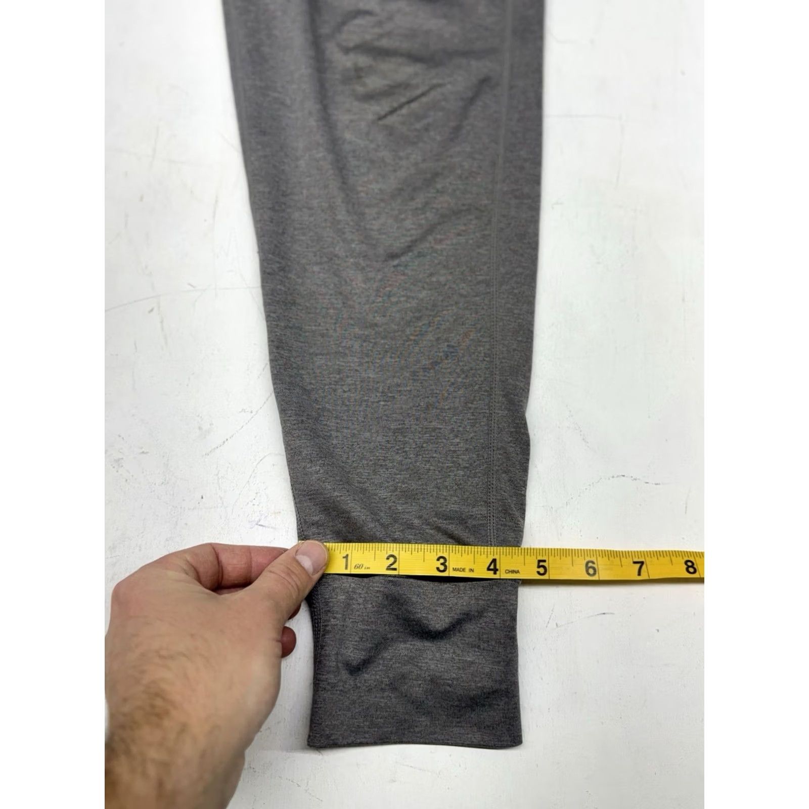 Vuori Vuori Sunday Performance Joggers Pants Dark Gray Mens Small Tapered Zip Pocket Pockets Elastic Waist Athletic Jogger Activewear Regular Size S Size US 29 - 4 Thumbnail