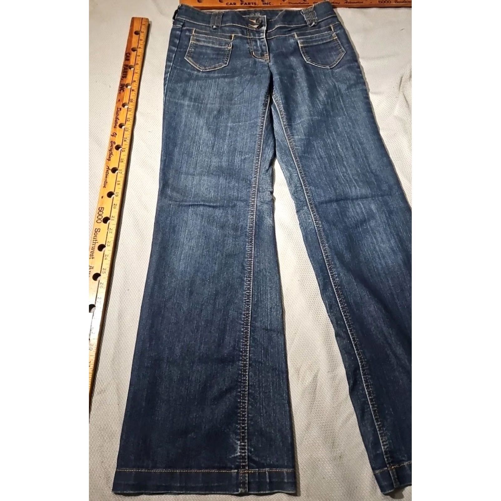Vintage VINTAGE? No — New York & Company Jeans Womens Sz 4 Blue Flare Leg Mid Rise Stretch Denim Pants (Relaxed, 5-Pocket, Dark Wash) Mens? Womens? Size 27" / US 4 / IT 40 - 4 Thumbnail