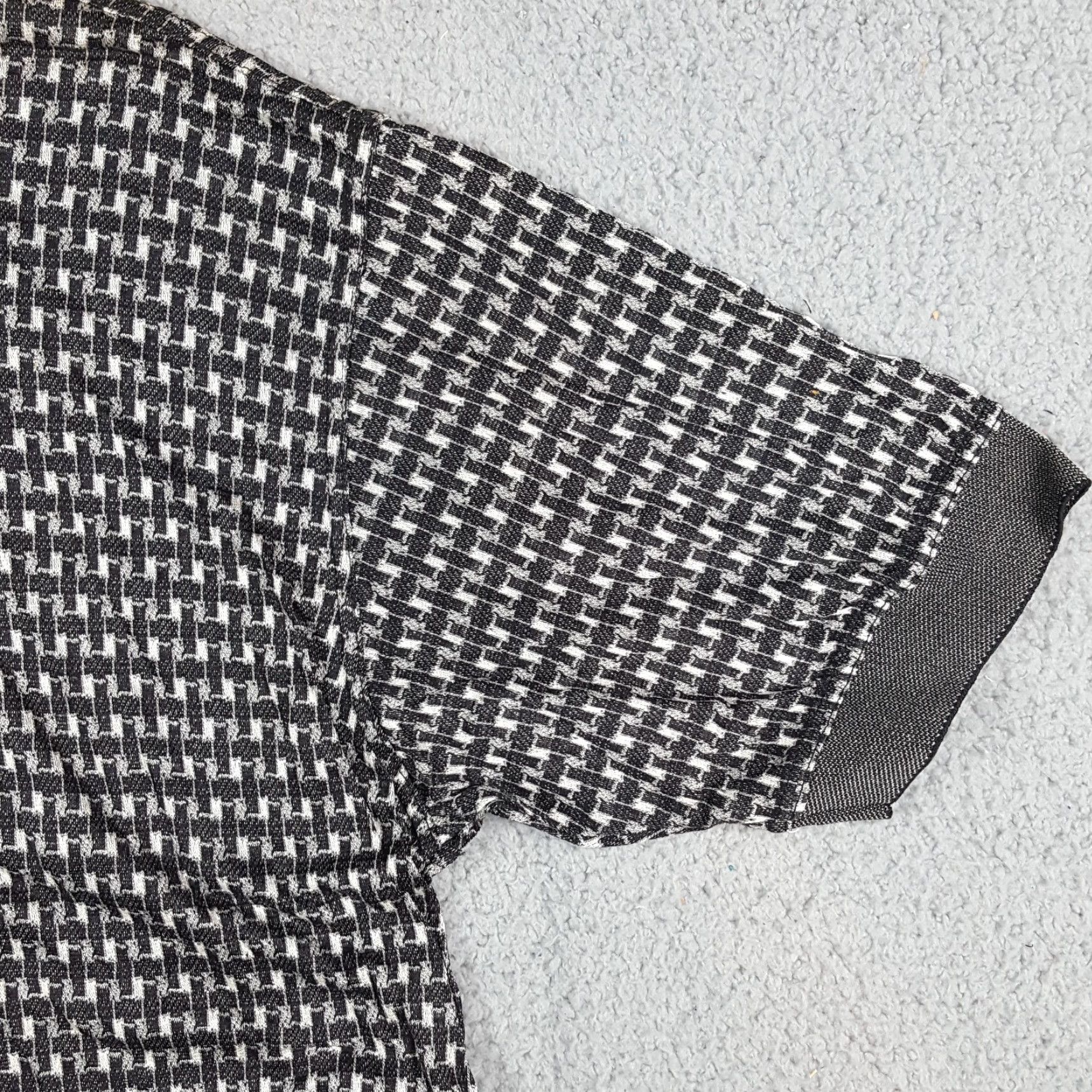 Vintage VINTAGE Como Polo Shirt Skater Houndstooth Gray Men’s Small Size S Button Collar Size US S / EU 44-46 / 1 - 4 Thumbnail