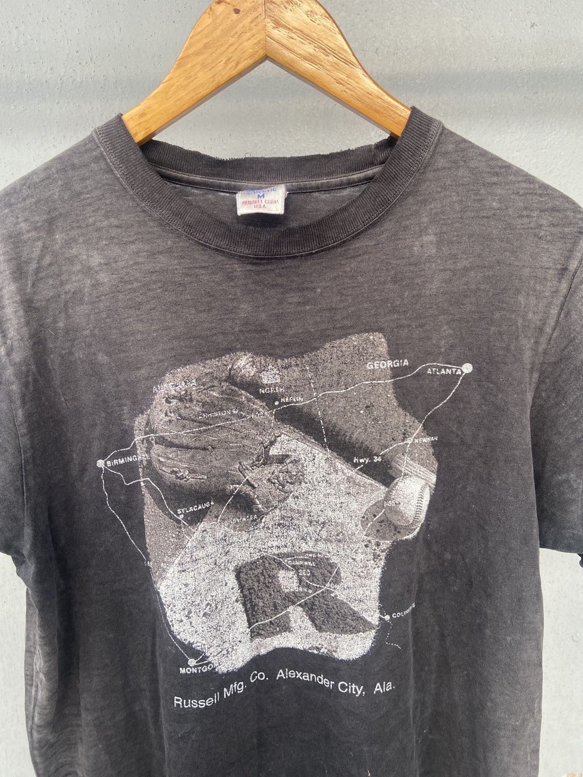 American Eagle Outfitters × Russell Athletic × Vintage RUSSELL ATHLETIC TEE DISTRESSED SUNFADED Size US M / EU 48-50 / 2 - 2 Thumbnail