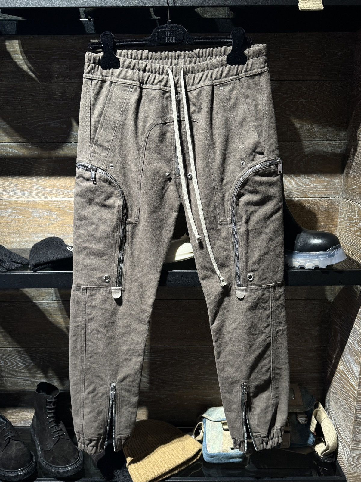 image of Last Size Rick Owens Bauhaus Cargo Cotton Brown Pants, Men's