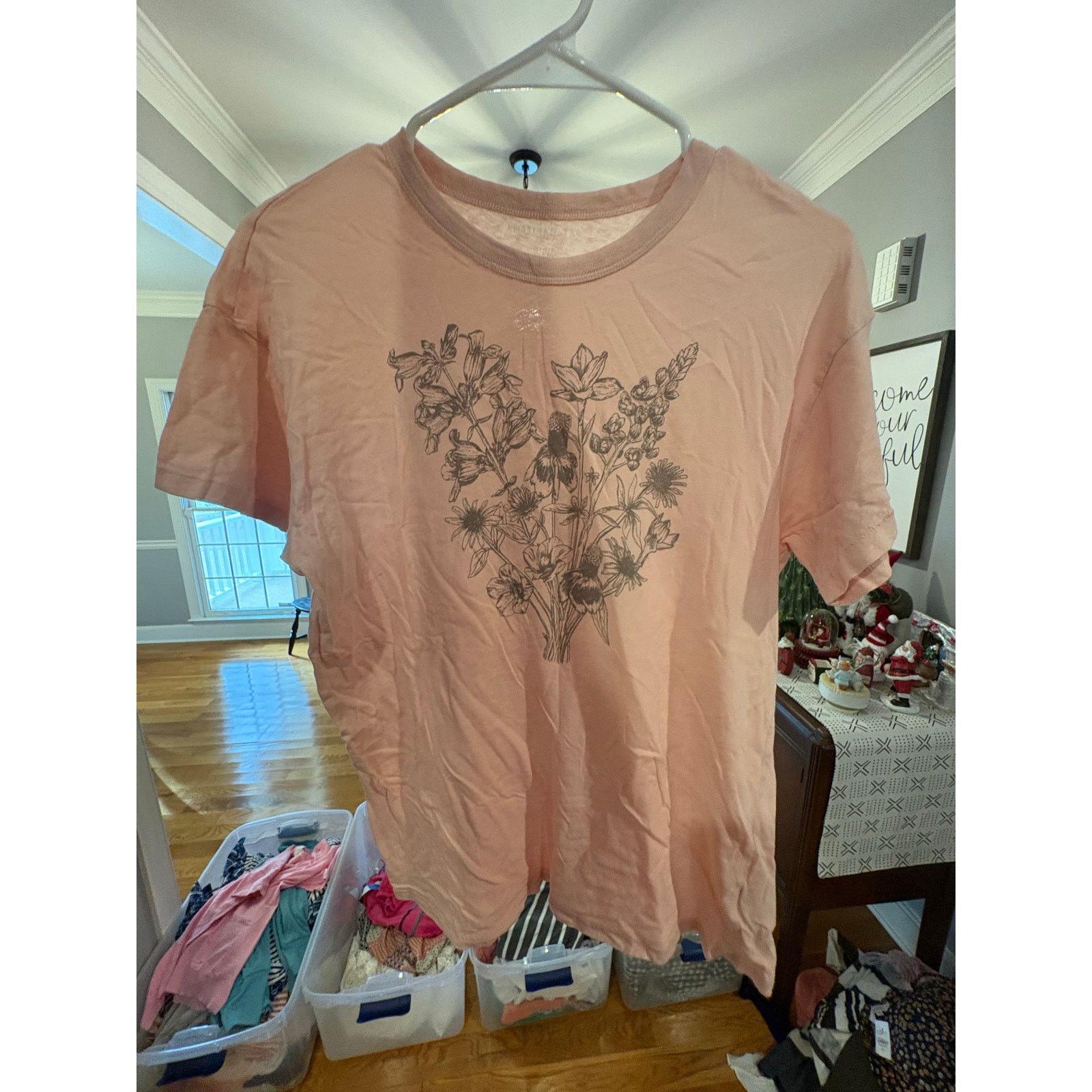 American Eagle Outfitters American Eagle XS Peach Graphic Floral T-Shirt Short Sleeve Size US XS / EU 42 / 0 - 2 Thumbnail