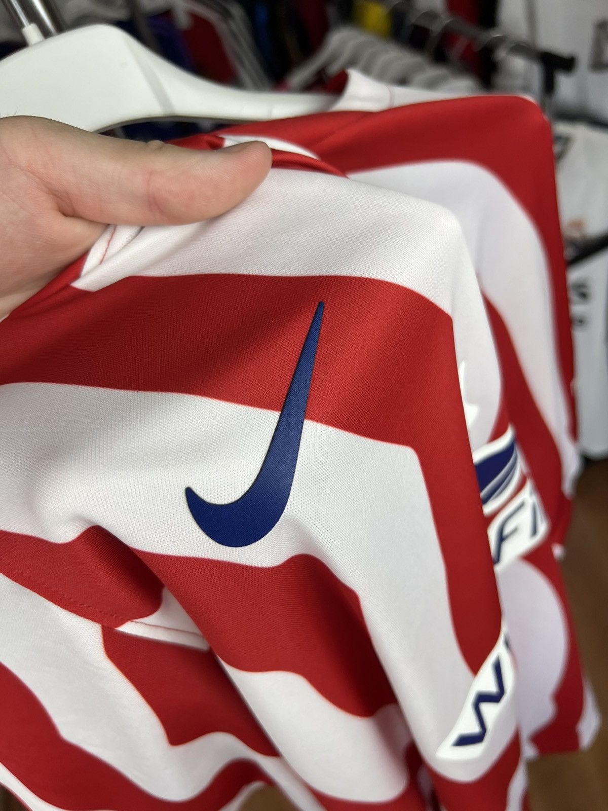 Nike Soccer Jersey Nike Atletico Madrid 2022/23 Size US L / EU 52-54 / 3 - 5 Thumbnail