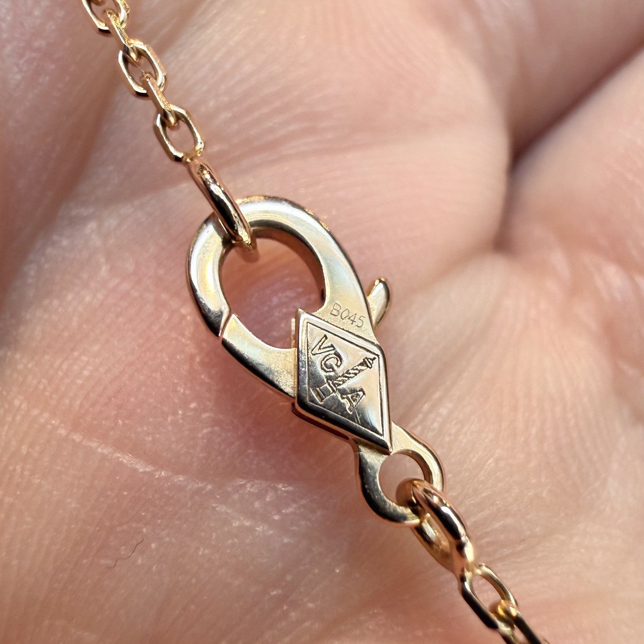 Van Cleef & Arpels Van Cleef & Arpels 18k Rose Gold Mother of Pearl Alhambra Size ONE SIZE - 9 Thumbnail