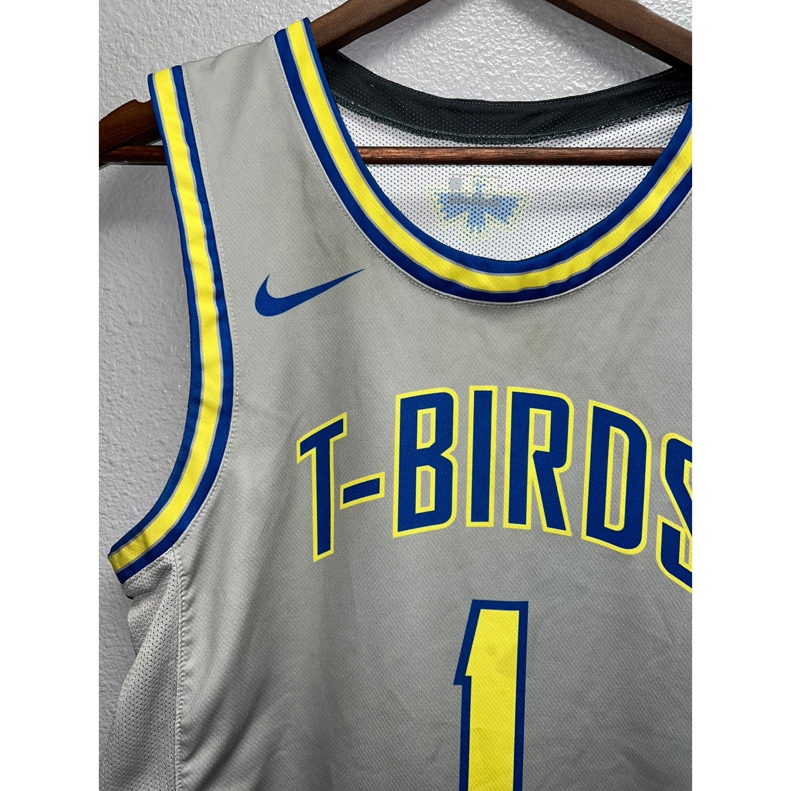 Nike Nike Thunderbirds Jersey T-Birds Gray Basketball College M Size US M / EU 48-50 / 2 - 3 Thumbnail