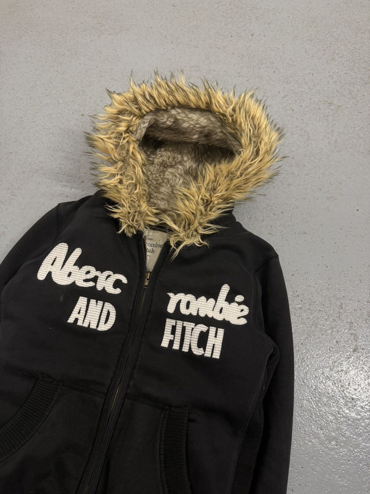 Abercrombie & Fitch Abercrombie & Fitch New York Fur Y2K Zip Hoodie Size M / US 6-8 / IT 42-44 - 3 Thumbnail