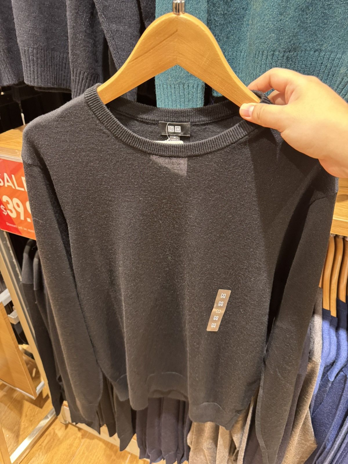 Uniqlo Uniqlo Merino Crew Neck Sweater Size US S / EU 44-46 / 1 - 6 Thumbnail