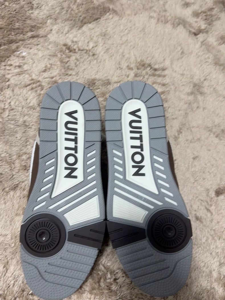 Louis Vuitton Louis Vuitton Trainer leather lightweight low-cut board sh Size US 7 / EU 40 - 6 Thumbnail