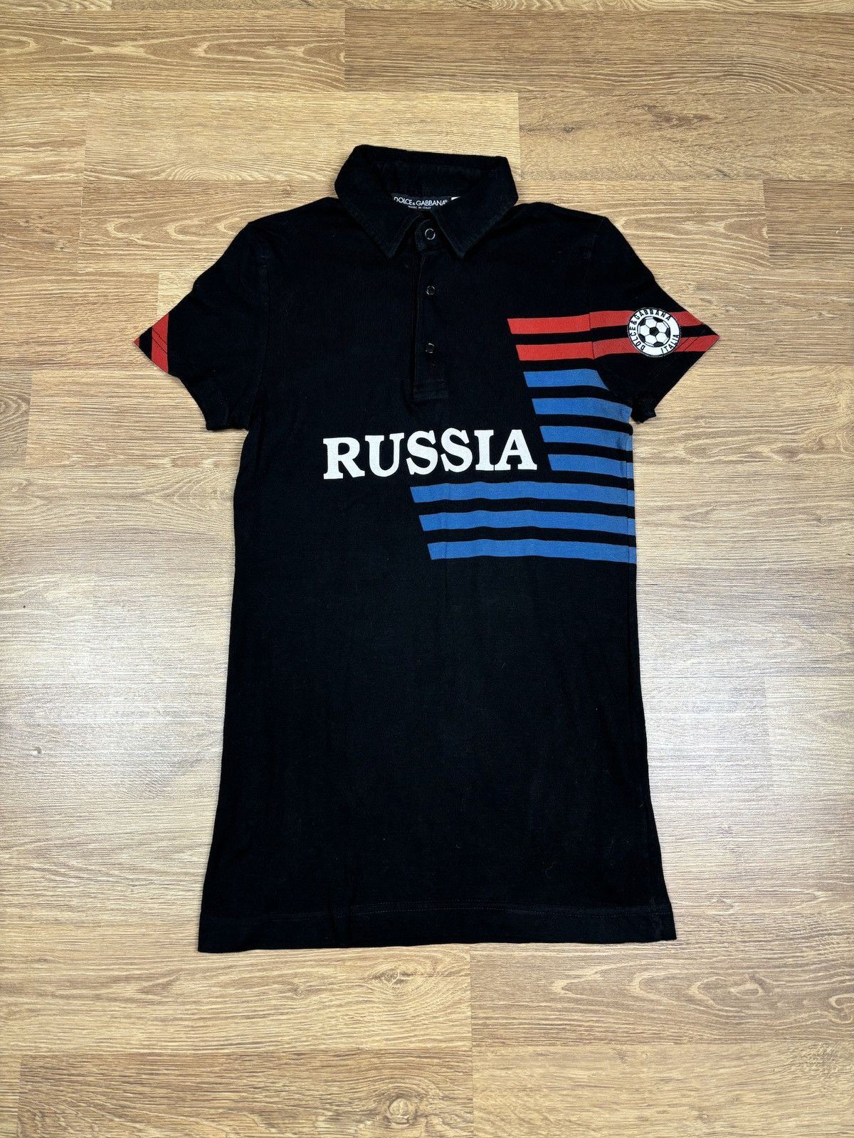 Dolce & Gabbana 2000s Dolce & Gabbana “Russia” Graphic Polo Shirt Size XS / US 0-2 / IT 36-38 - 3 Thumbnail