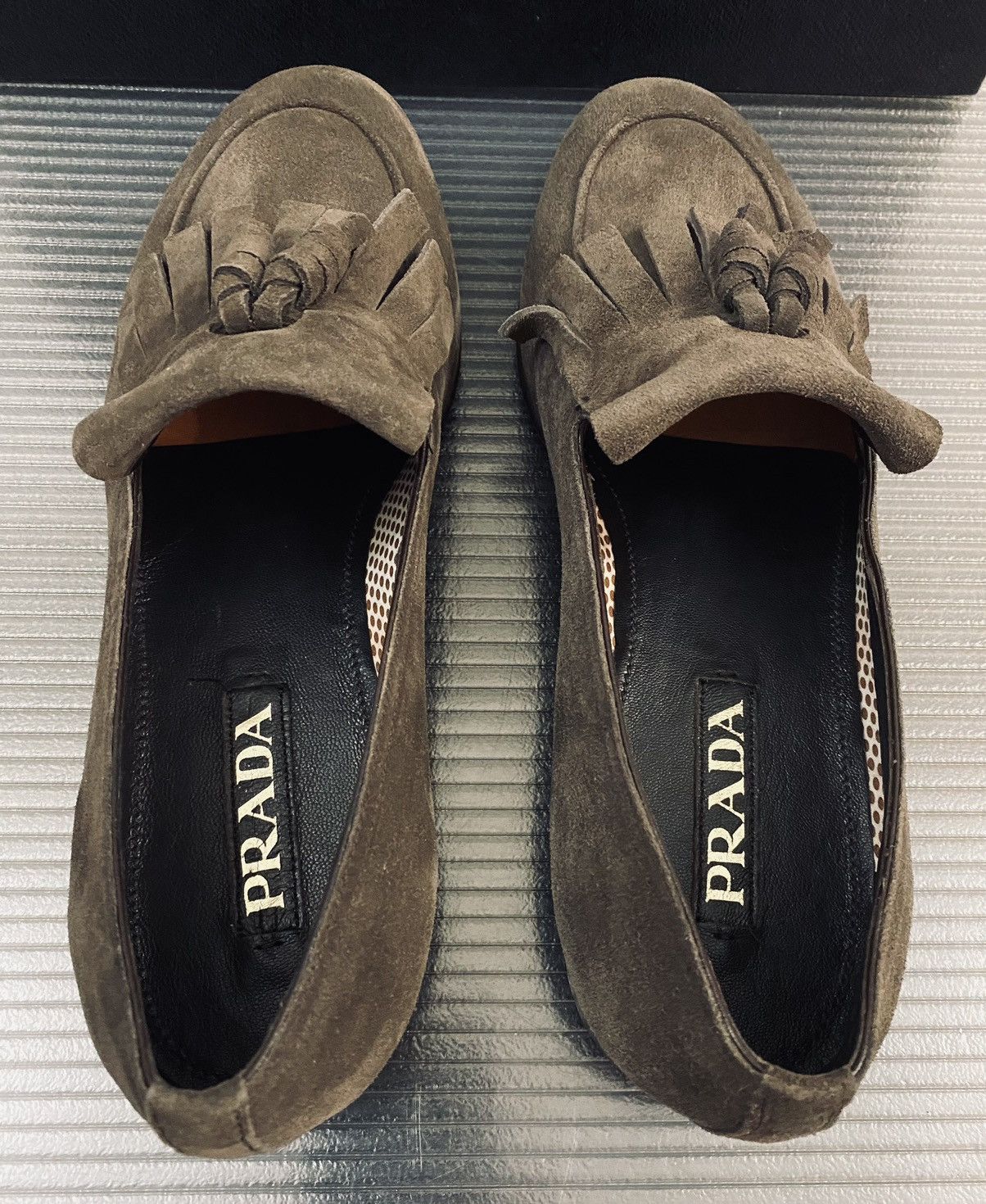 Prada Prada 🇮🇹 Grafite Suede Tasseled Kilt Slip On Loafer 8 NEW Size US 8 / EU 41 - 2 Thumbnail