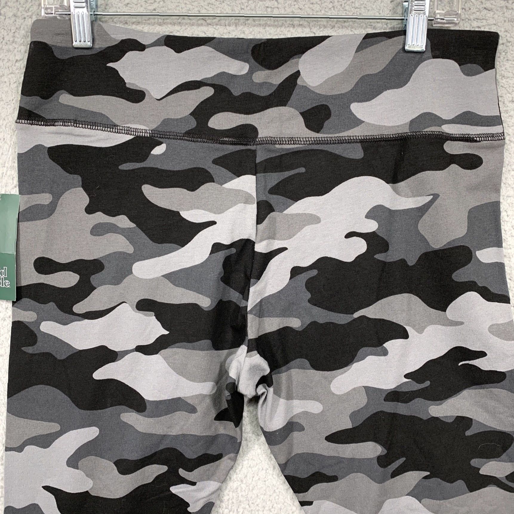 Vintage Wild Fable Women's High Rise Leggings Gray Camo Size Large NWT Top Pick for Yoga Workout NWT Size 36" / US 14 / IT 50 - 5 Thumbnail