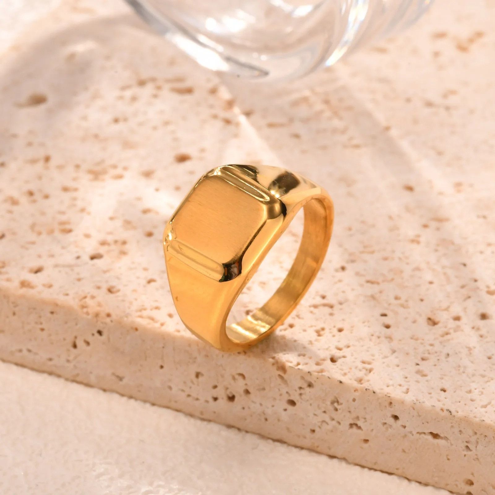 Jewelry × Vintage Gold Square Signet Ring Size ONE SIZE - 1 Thumbnail