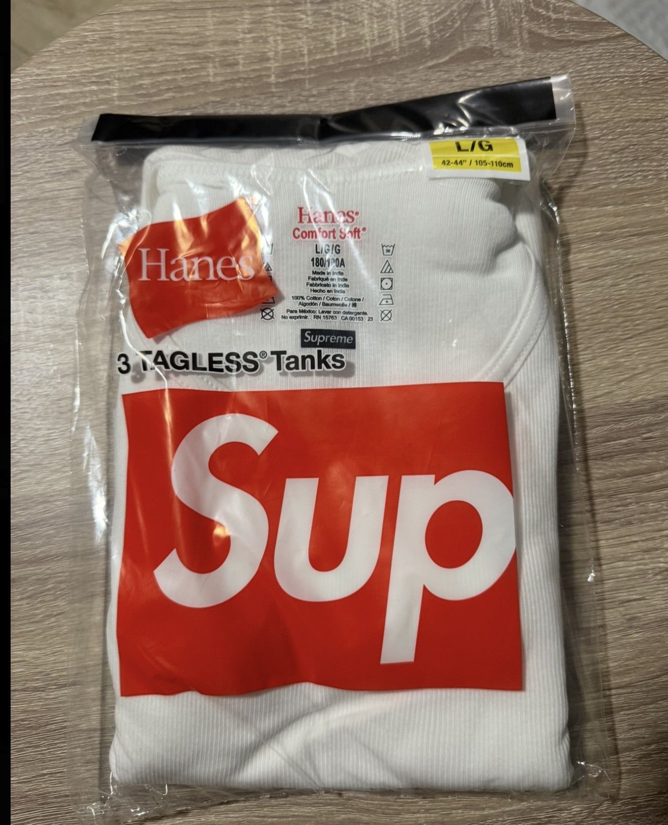 Supreme Supreme x Hanes Tank Tops L (3 Pack) white Size US L / EU 52-54 / 3 - 2 Thumbnail
