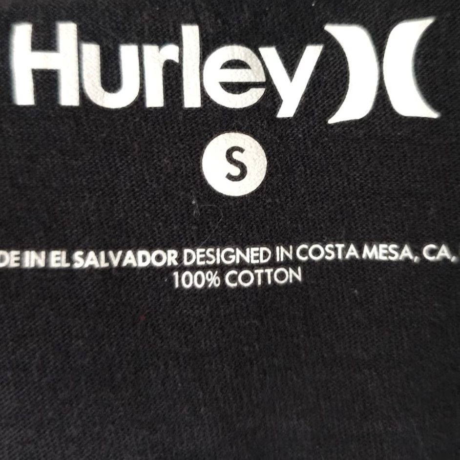 Hurley Hurley T Shirt Mens Size Small Black Surf And Skate Tiki Palm Trees Skull Shirt Mens Graphic Tee Skateboarding 2010s Black Hurley Size S Size US S / EU 44-46 / 1 - 6 Thumbnail
