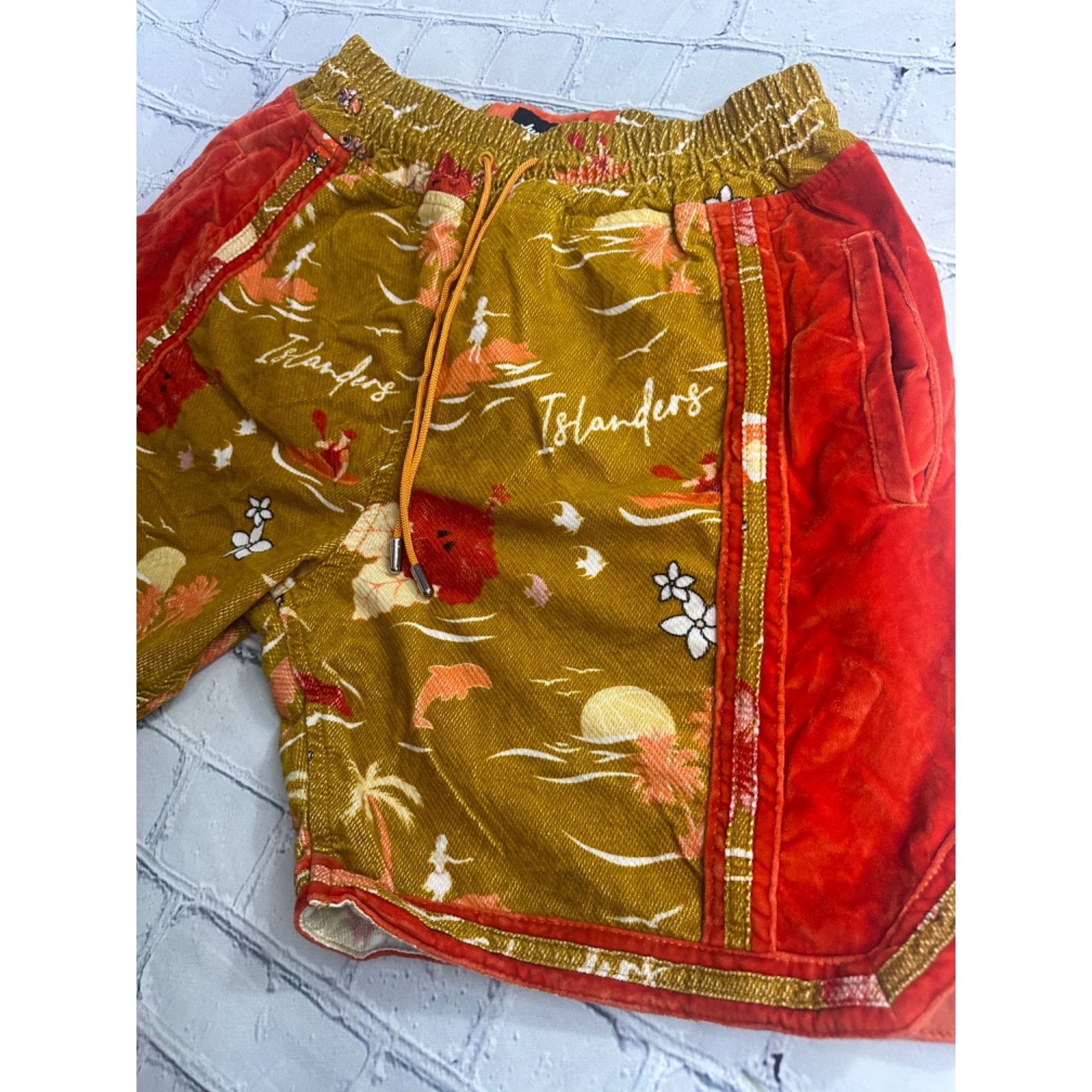 Just Don Just Don Hawaiian Graphic Print Shorts Size US 30 / EU 46 - 4 Thumbnail