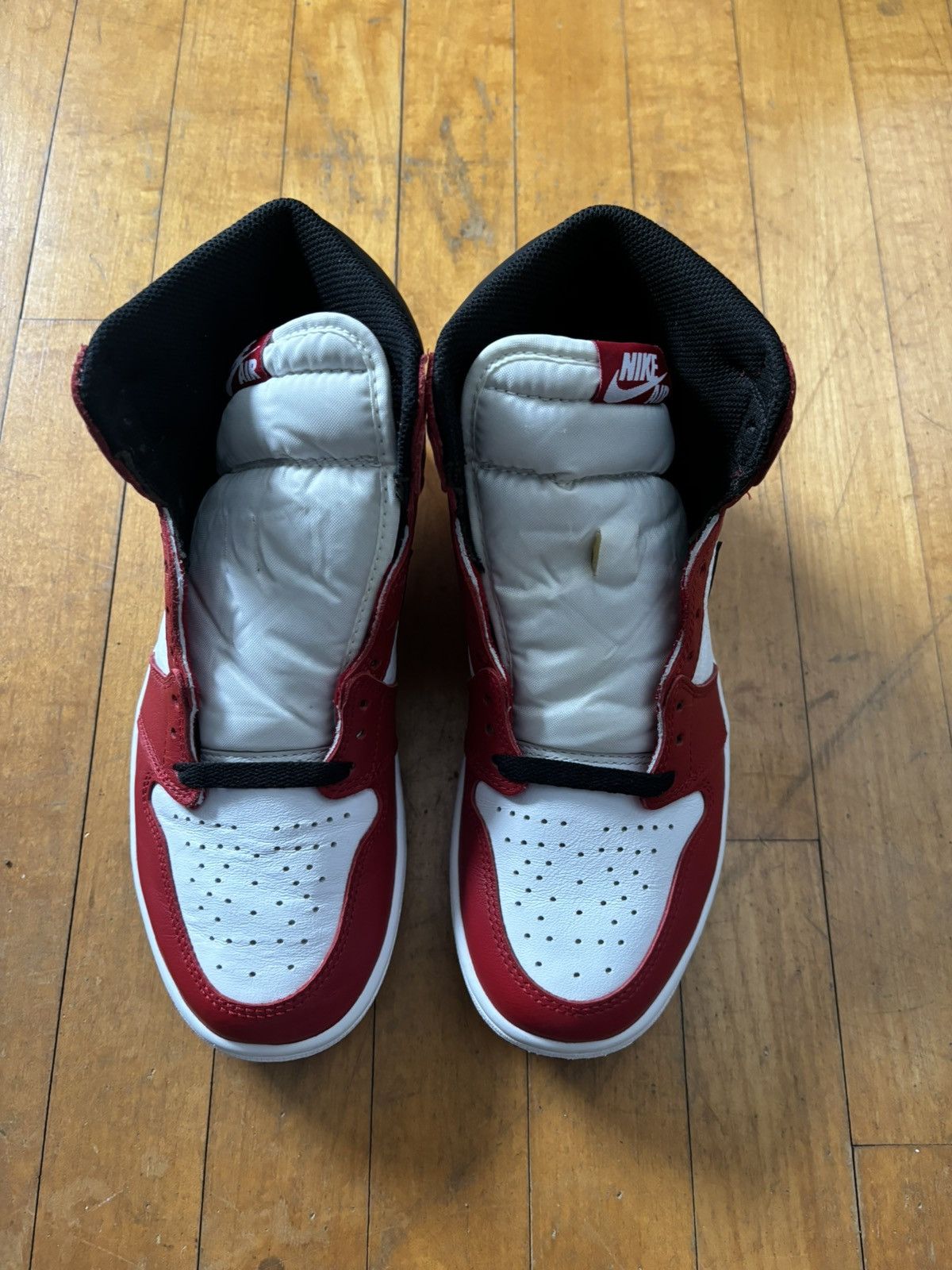 Jordan Brand Air Jordan Retro 1 Chicago (2015) Mens Size 7.5 Size US 7.5 / EU 40-41 - 4 Thumbnail