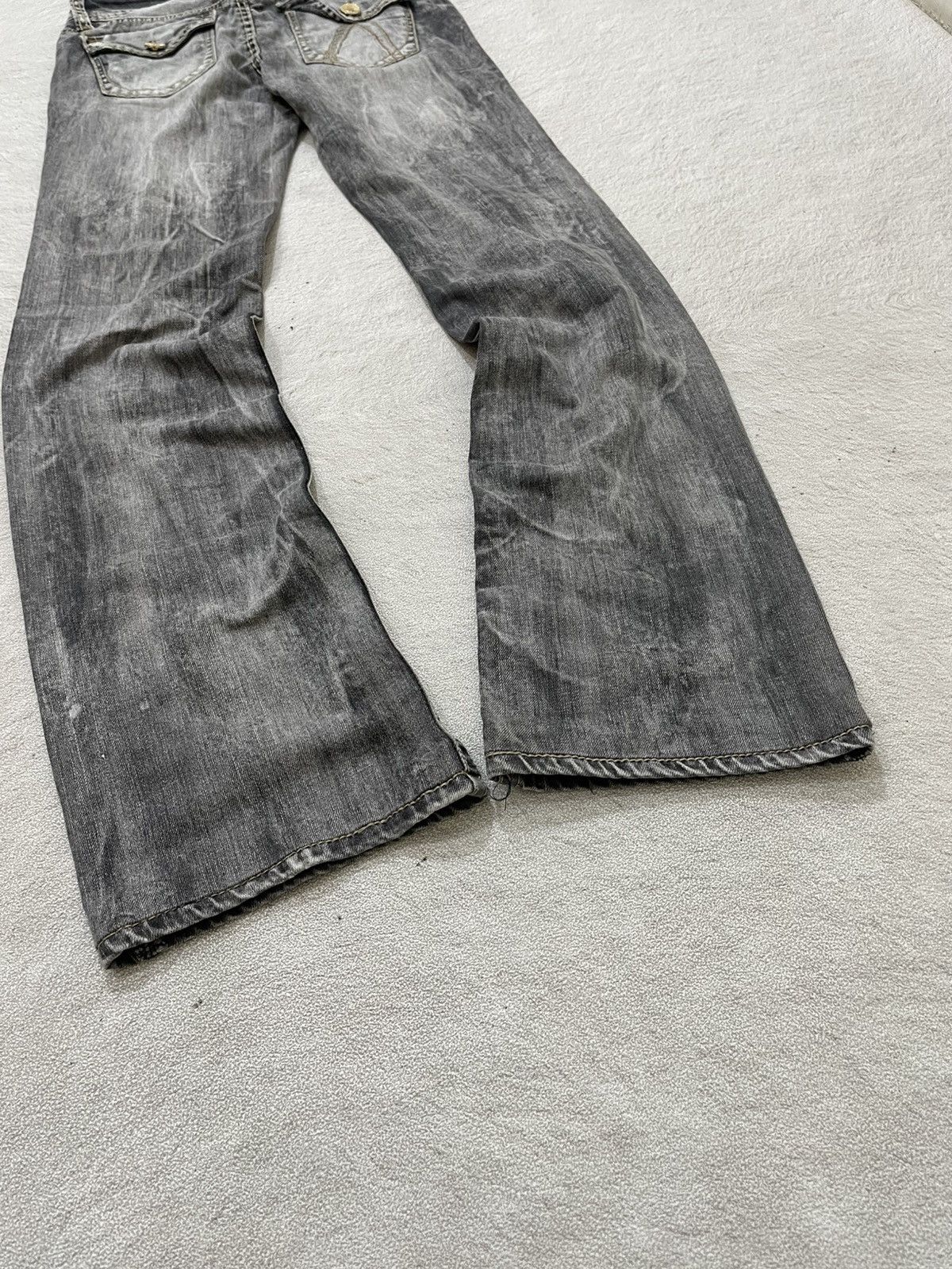Japanese Brand 00s Buckaro Flare Denim Mudwash Grey Y2K Japan Size US 28 / EU 44 - 11 Thumbnail