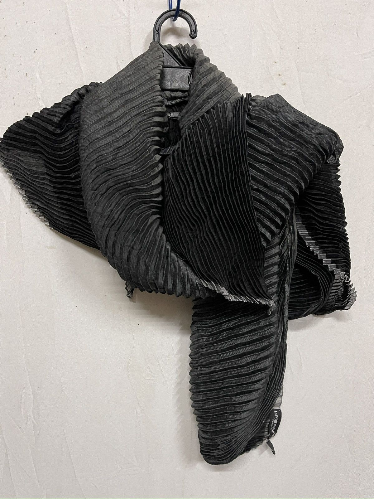 Emporio Armani EMPORIO ARMANI Pleated Stole Scarf Size ONE SIZE - 9 Thumbnail