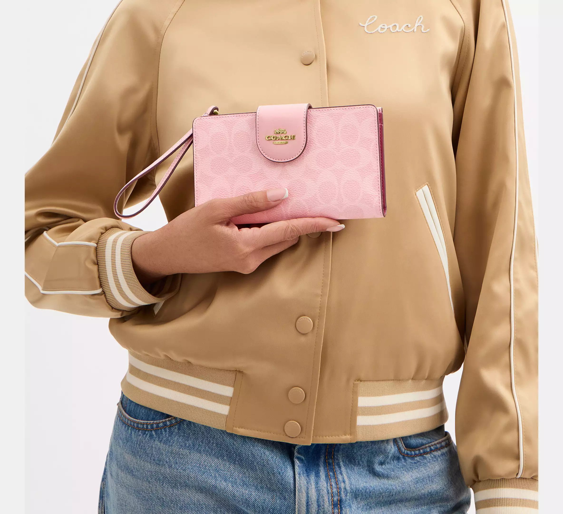 Coach NWT Coach Phone Wallet In Signature Canvas CW780 Size ONE SIZE - 8 Thumbnail