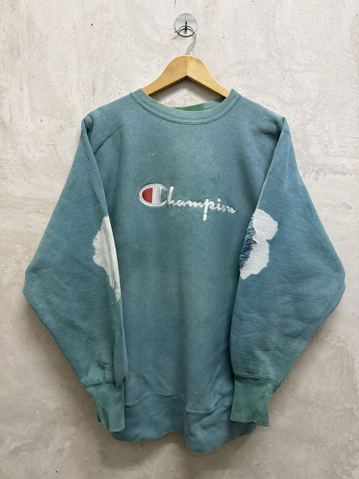 Champion Thrashed 90s Champion Sun Faded Reverse Weave Size US XL / EU 56 / 4 - 1 Thumbnail